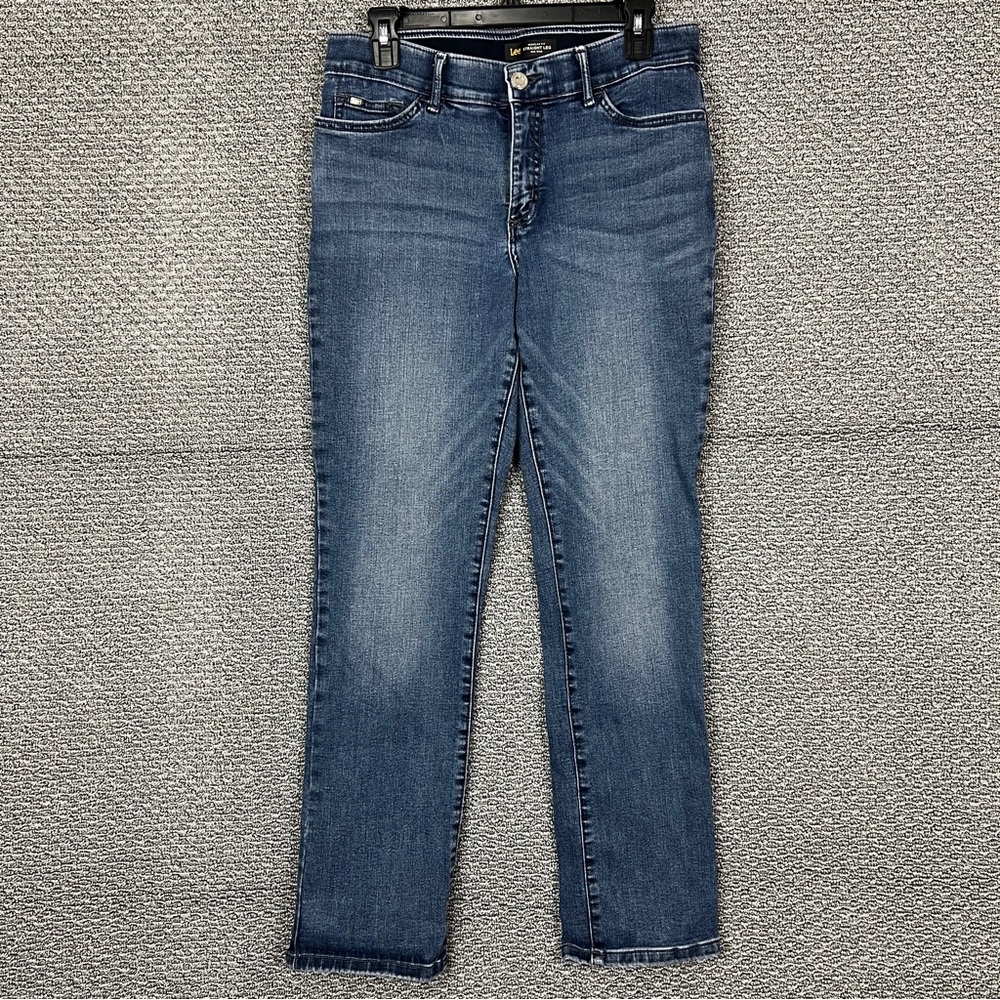 Lee women’s regular fit straight leg mid rise flex motion jeans size10 preowned